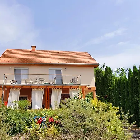 Darnay Apartmanhaz Gyenesdiás